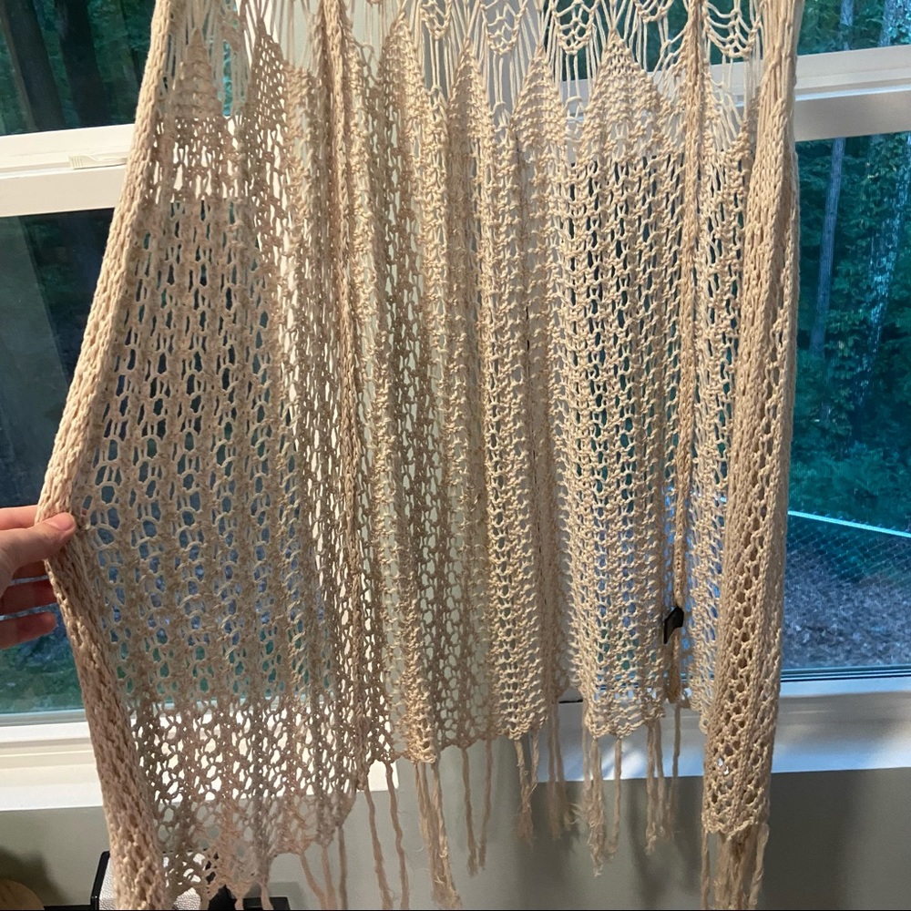 Tilly’s Full Tilt Long Woven Cover. NWT - Picture 6 of 7